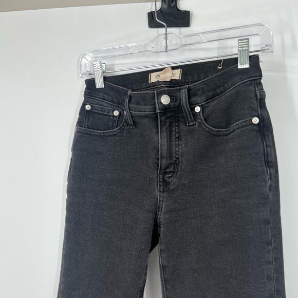 Madewell Mid-Rise Kick Out Jeans in Starkey Wash - Picture 3 of 10